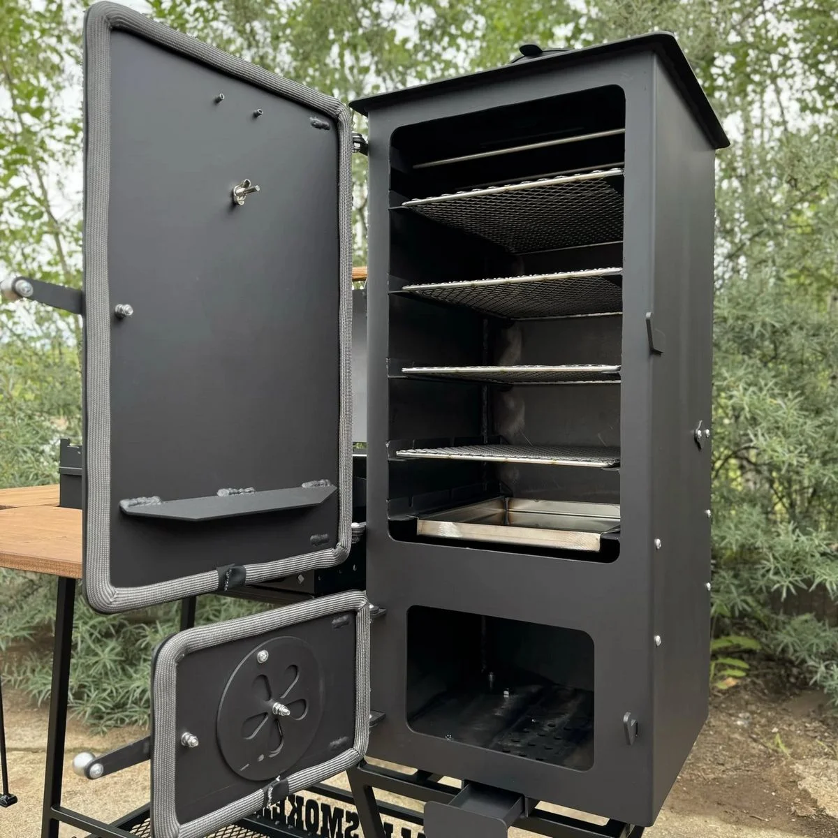 SMALL SMOKEHOUSE āra virtuve — attēls 8