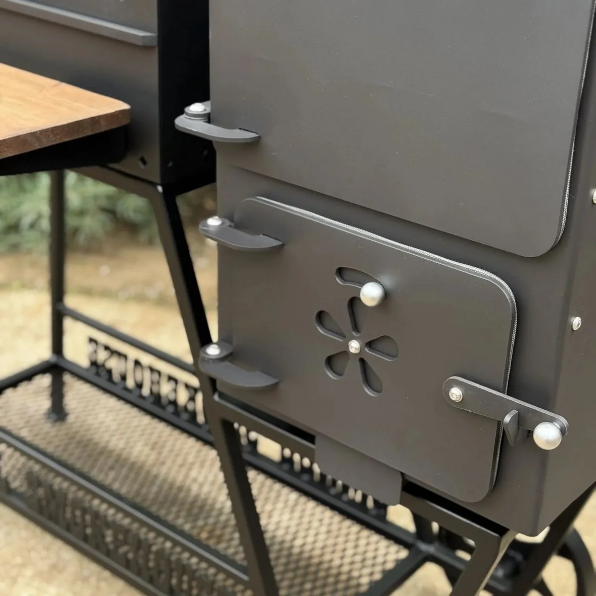 SMALL SMOKEHOUSE āra virtuve — attēls 11